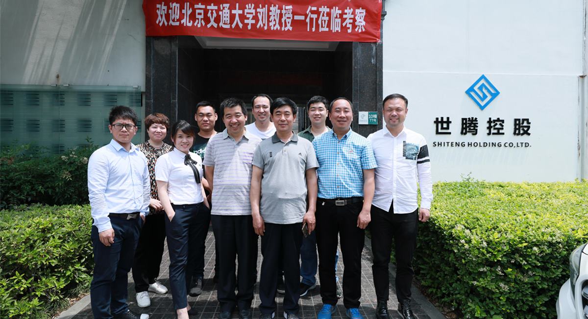 ������ͨ��ѧ������һ�н�ϲ����pc28ݰ�ٿ���