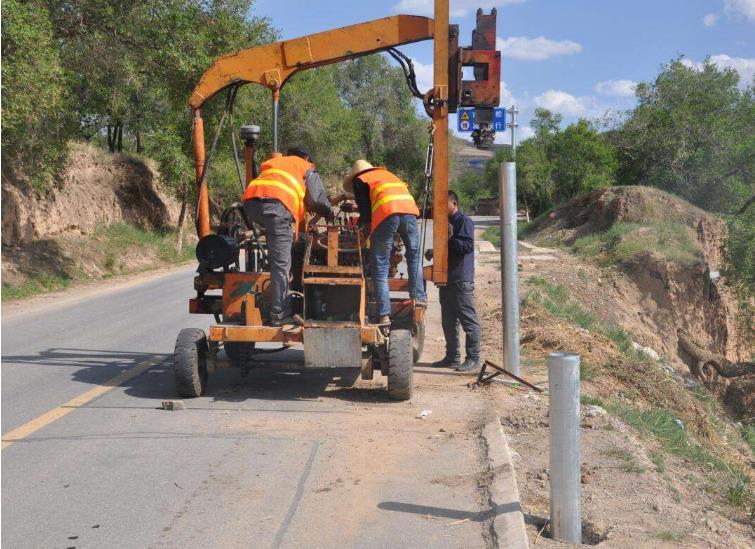 ���λ���װ��һ���˹�װ�ü�Ǯ�Ǽ�����